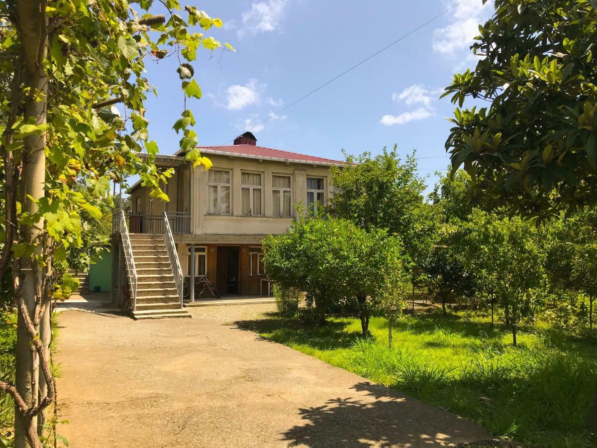 Dea Hotel Zugdidi Exterior photo